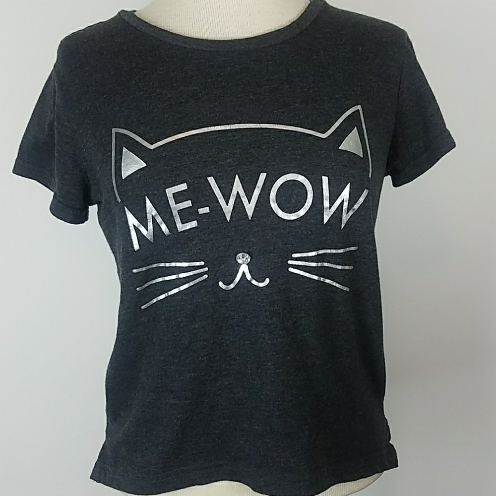 JP Couture cat t-shirt Size Medium . B01-04